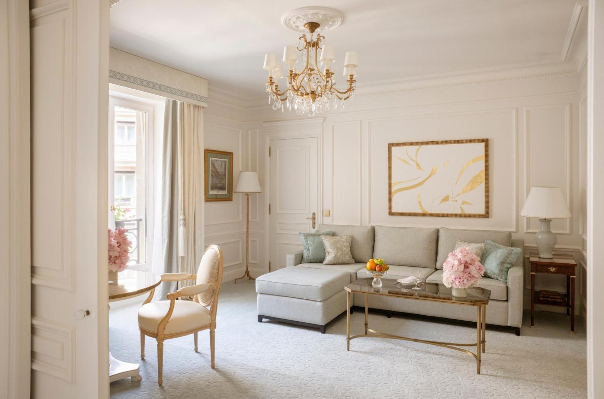 Four Seasons George V 5*