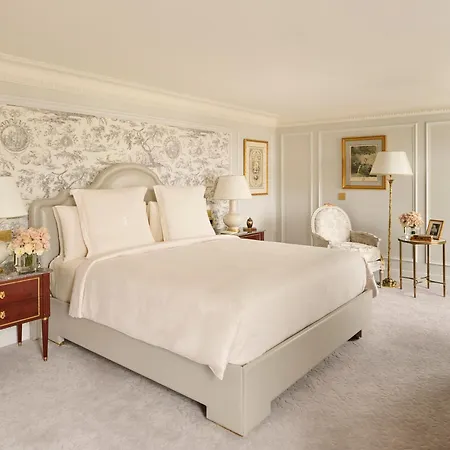 Four Seasons George V 5* Paris