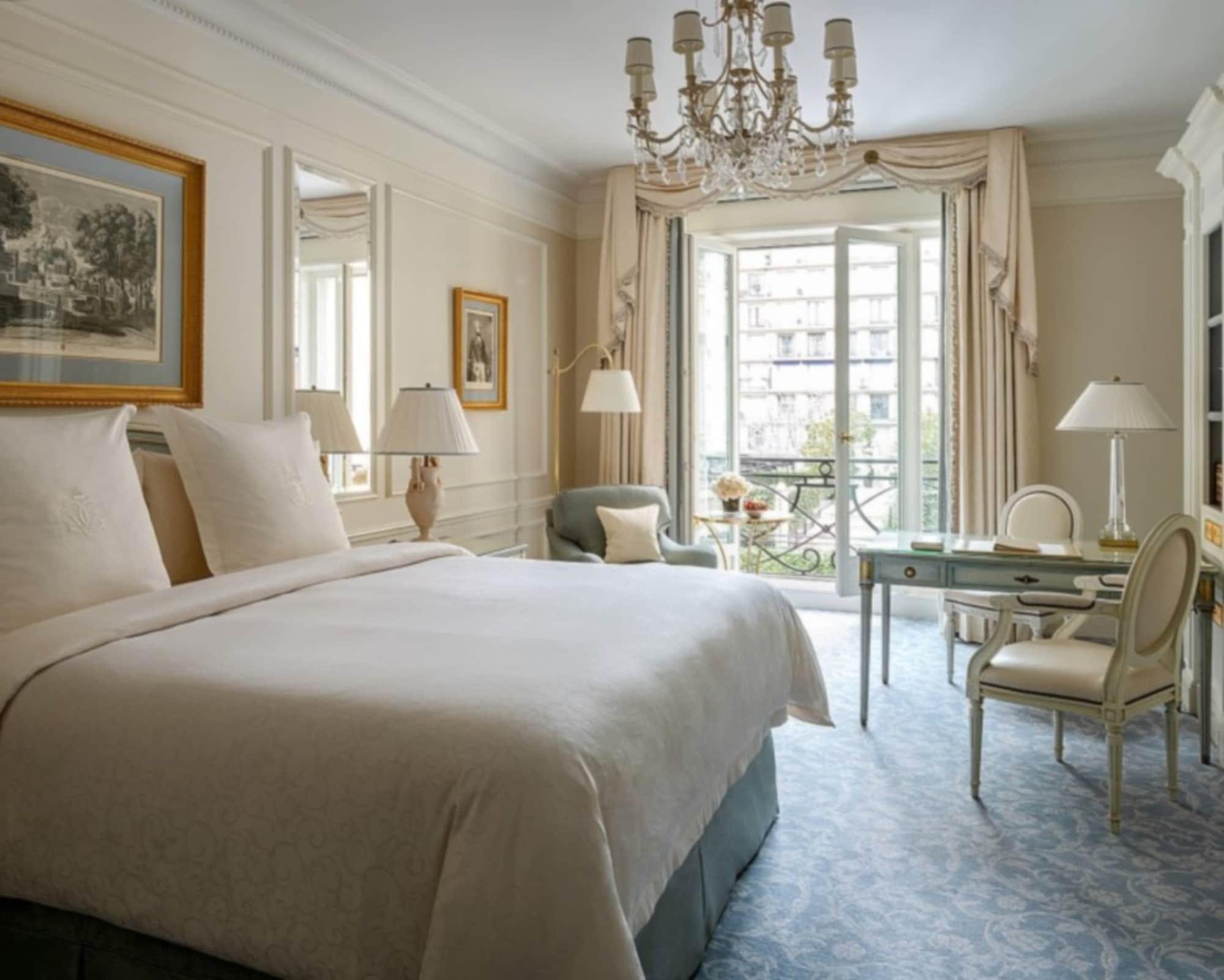 Four Seasons George V 5* Parigi