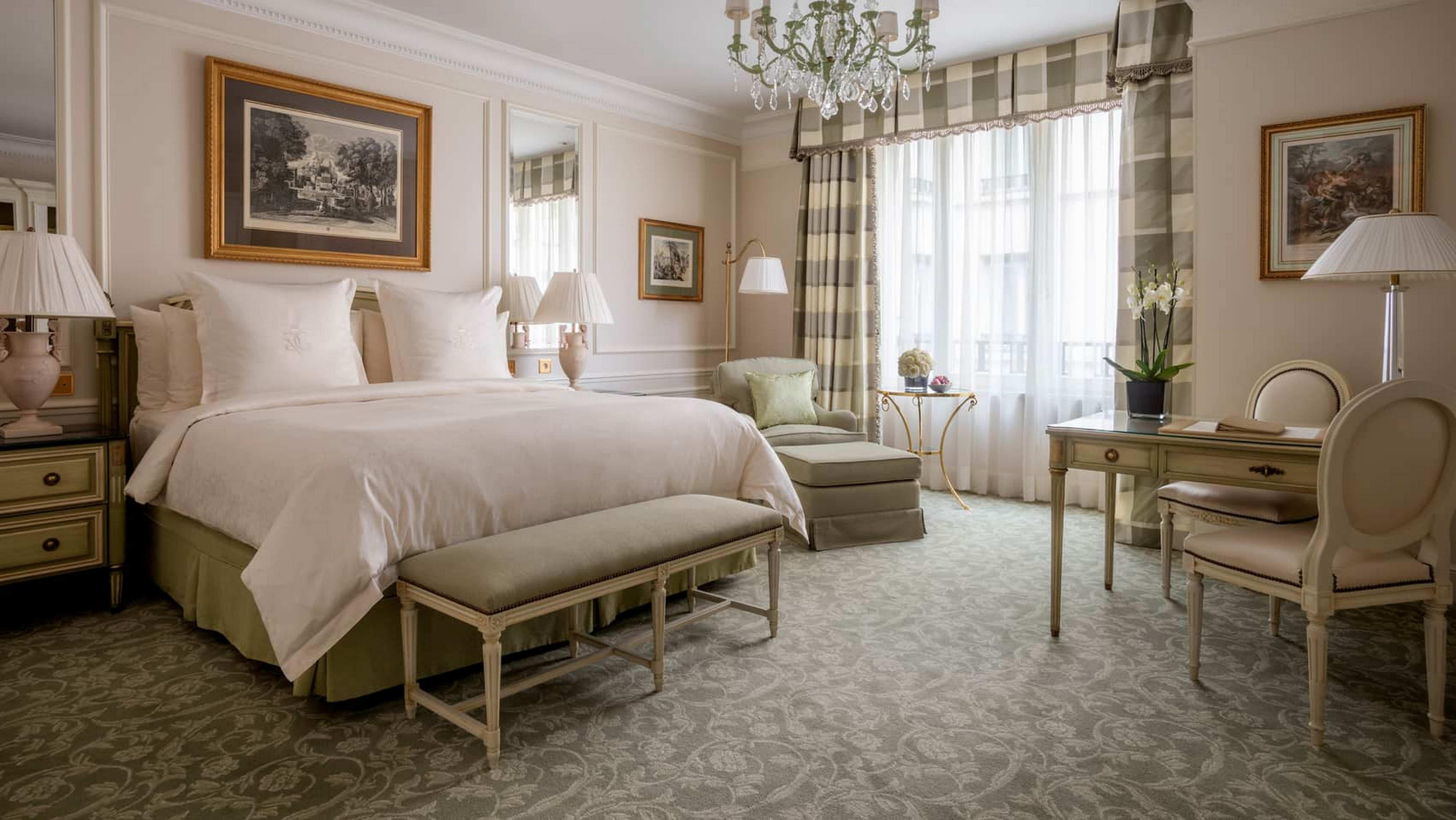 Hotel Four Seasons George V 5*